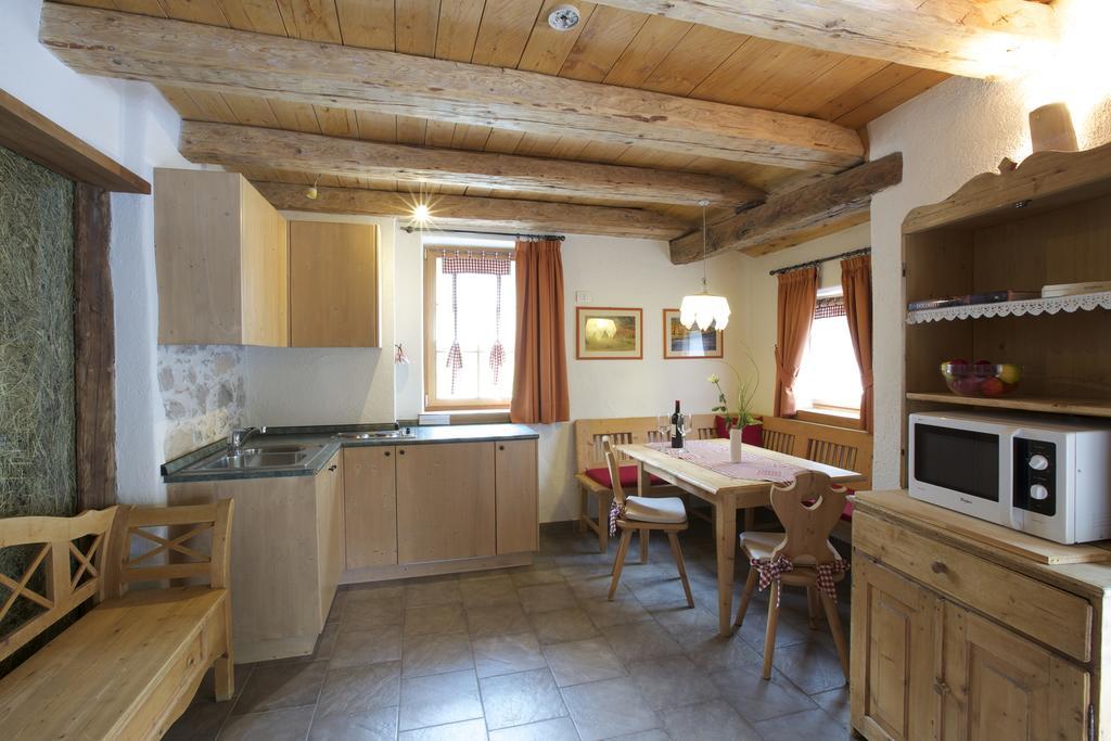 Maso Franceschella Bed & Breakfast Carano  Bagian luar foto